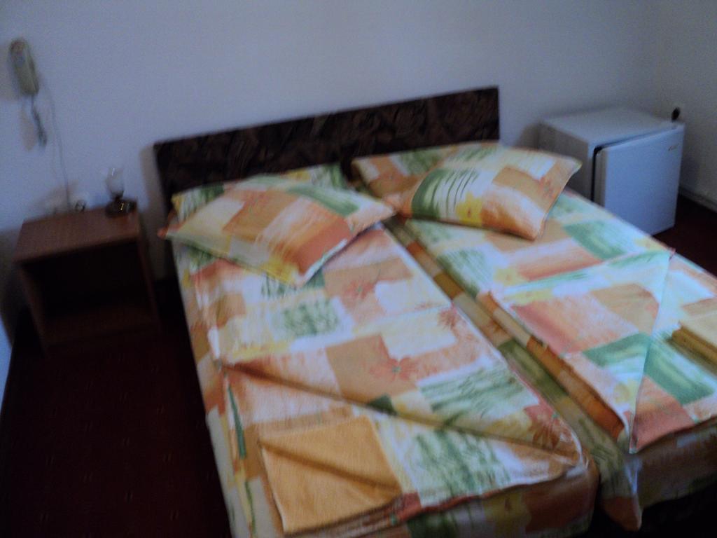Hotel Randevu Panzio Miercurea Ciuc Pokój zdjęcie